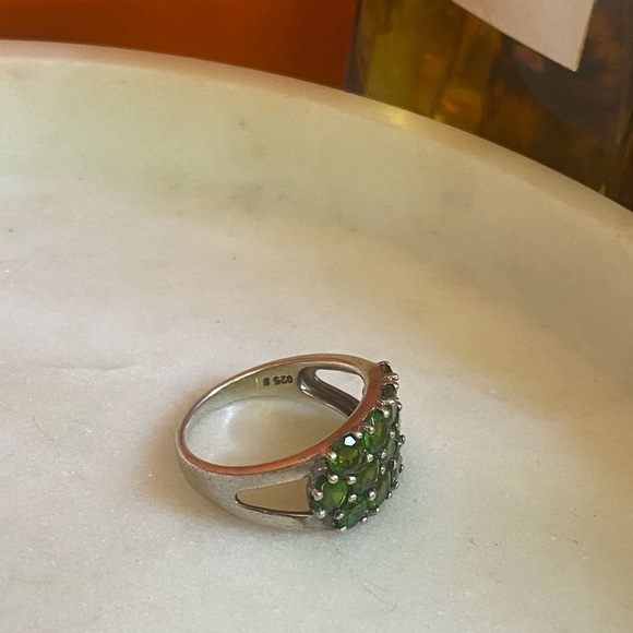 925 Sterling Silver Chrome Diopside 3.93g size 8 ring - Picture 3 of 5